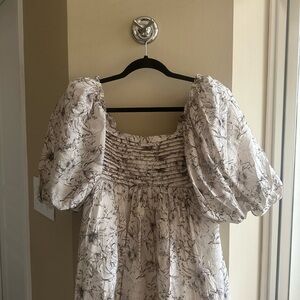 Melody Maxi Dress, Size Small, Tags Removed, Never worn. Beautiful dress!